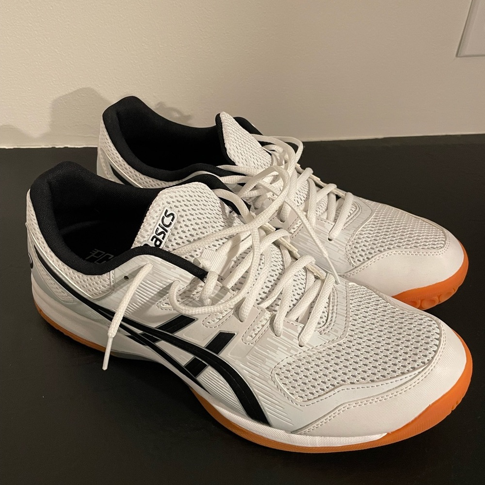 Men’s white ASICS